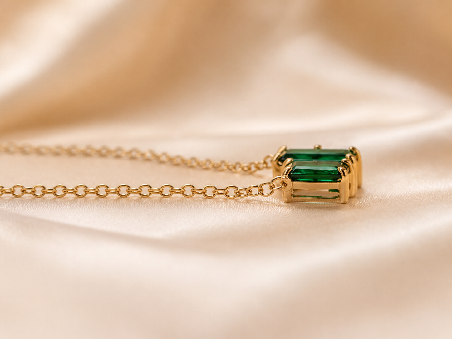 Emerald Trinity Glow