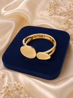 The Dual Pebble